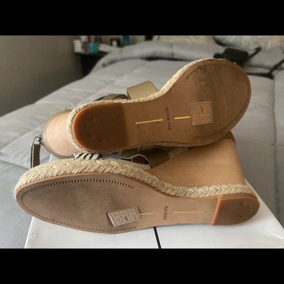 Wedge Dolce Vita Sandal - Picture 5 of 7